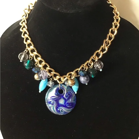 Beautiful heavy Gold chain necklace, swirly blue medallion $25 - Picture 2 of 4